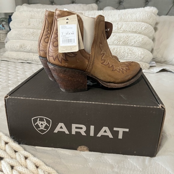 Ariat Dixon R Toe Western Ankle Boots Booties - Picture 6 of 8